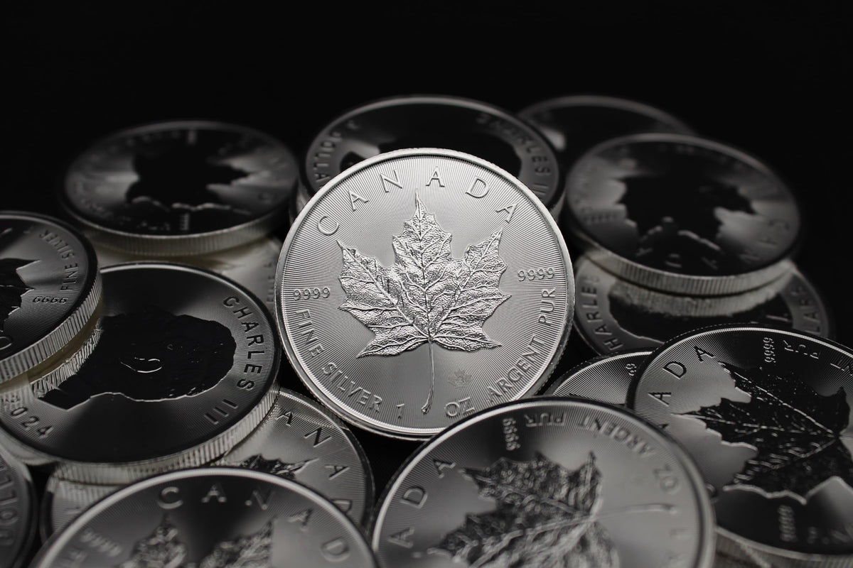1 oz Canadian Silver Maple Leaf O8682