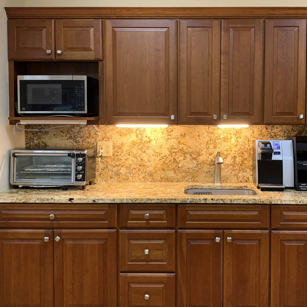 24 in. Linkable LED Under Cabinet Light M946